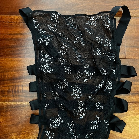 VICTORIAS SECRET - Mesh Strappy Bodysuit - Picture 5 of 5